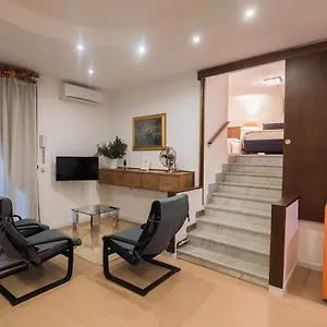  Apartament La Residenza Chiaia Short Let Superior Via Chiaia 82