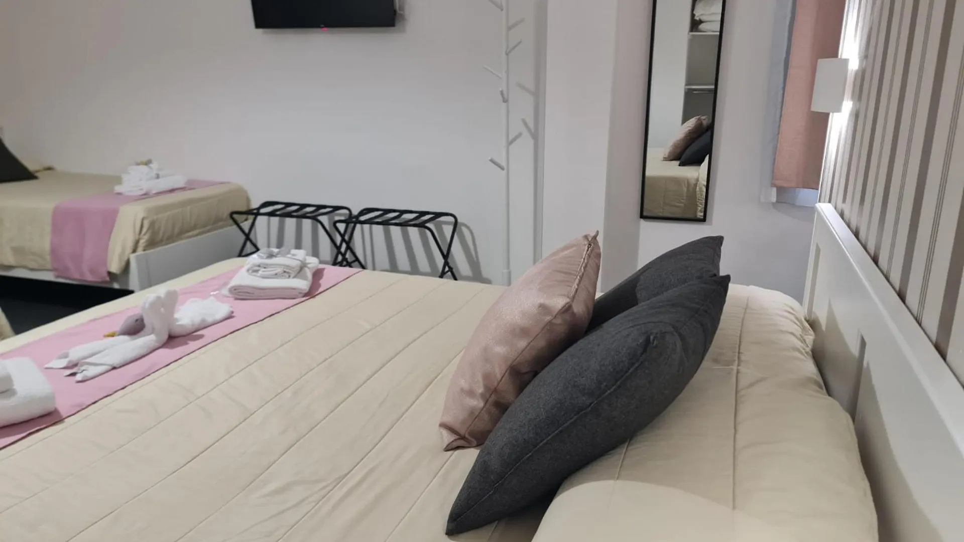 Gaisa Naples - Bed And Breakfast 0*,  Italy